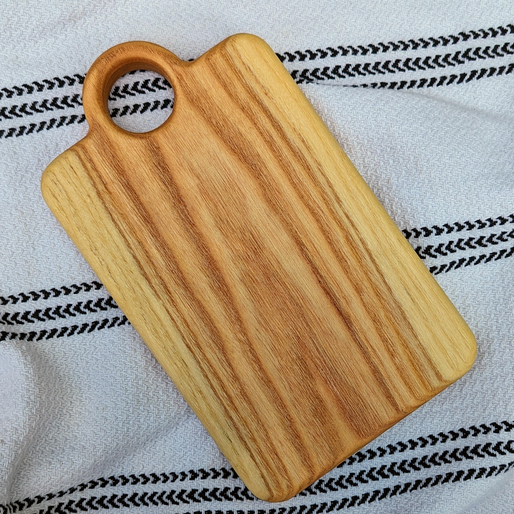 Honey locust natural cut 2024 charcuterie board